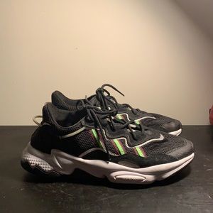 adidas OZWEEGO men’s size 10.5